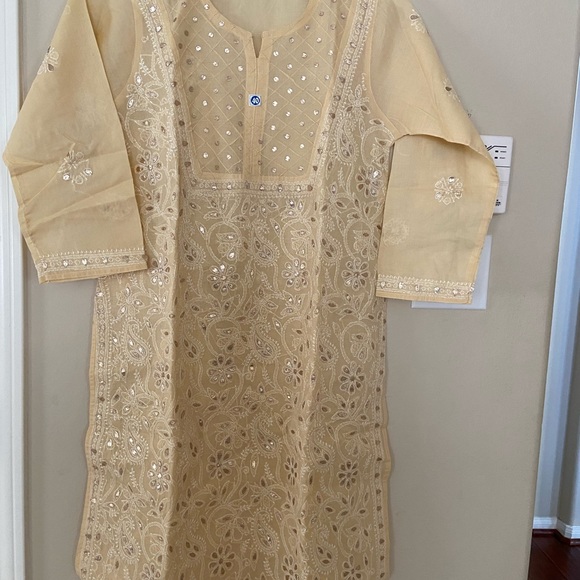 BRAND NEW KURTI - Picture 2 of 3